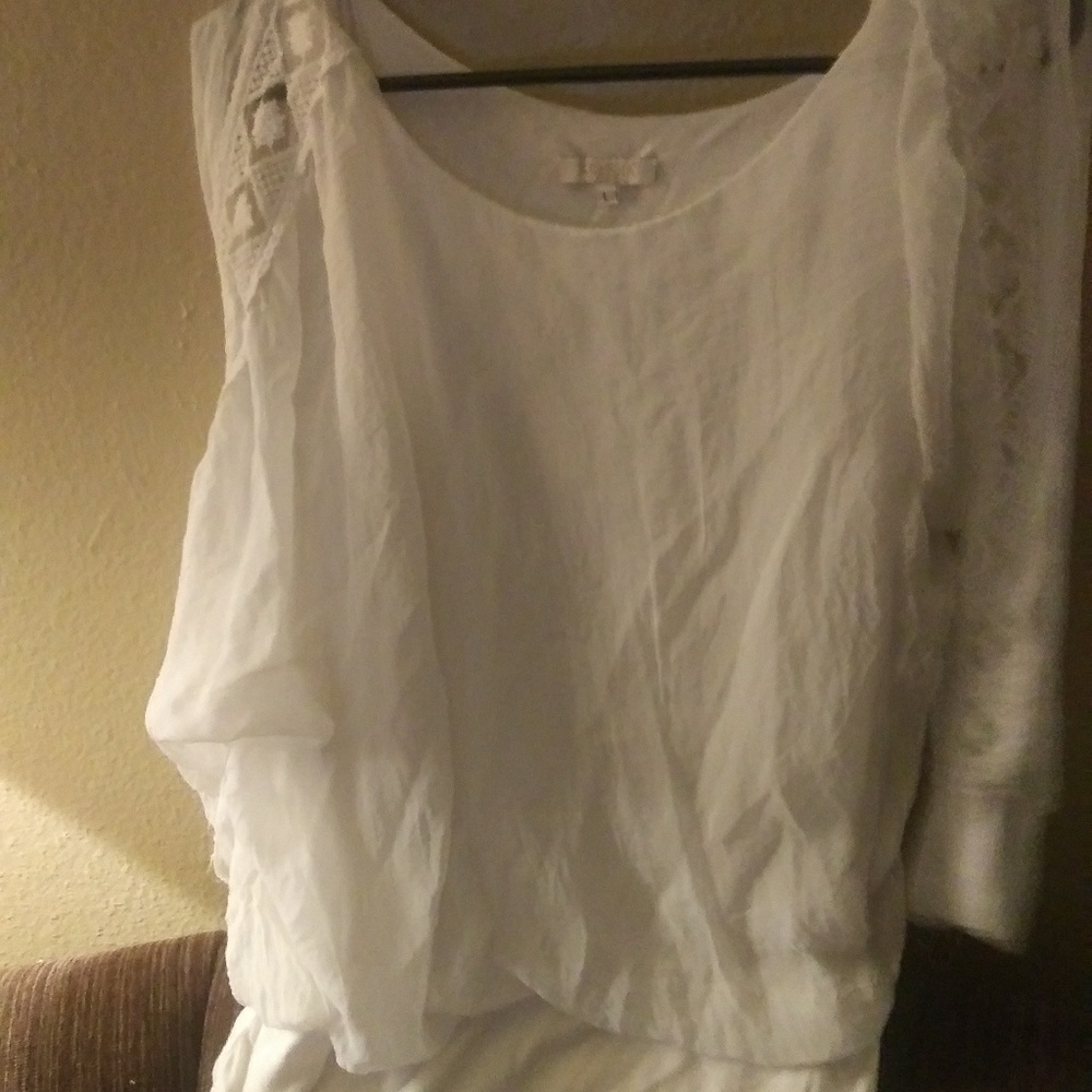 Tops - Picture 3 of 4
